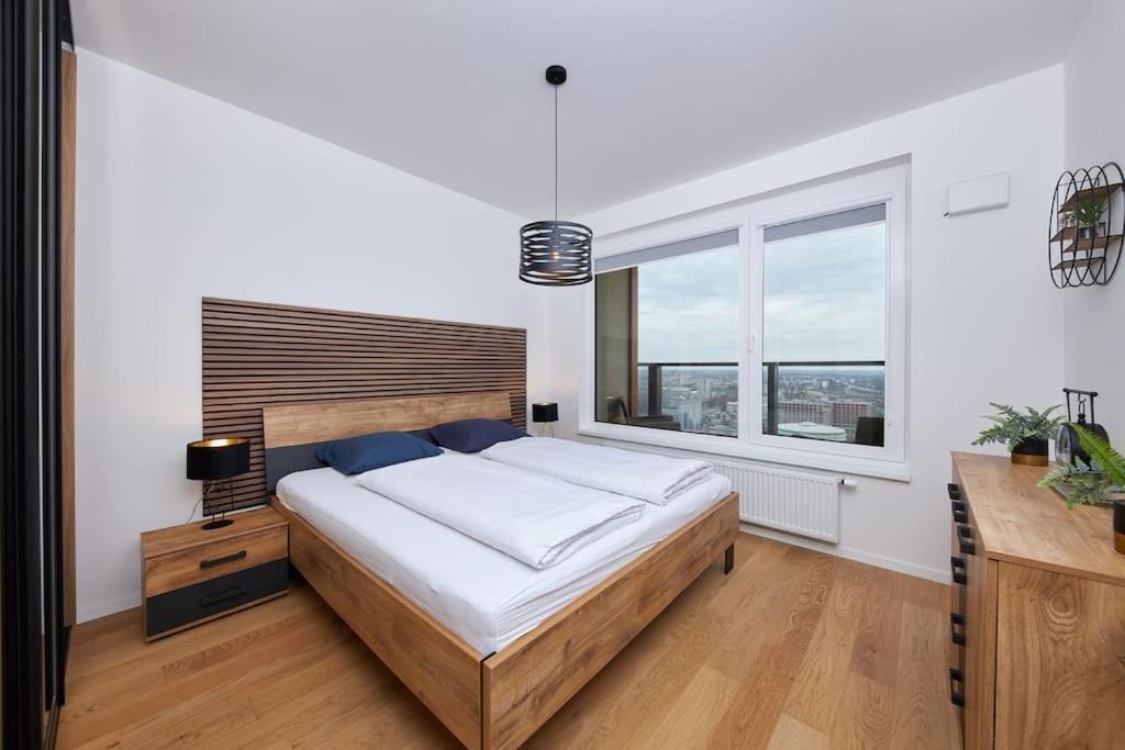 5Min2Centre, View & Free Parking Apartment Братислава Екстериор снимка